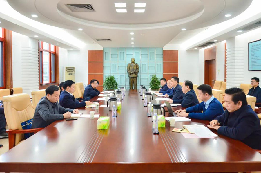 省人大常委会副主任,湘西州委书记叶红专一行来厅衔